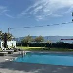 Zoza Luxury Isthmia By The Sea With Private Pool