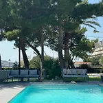 Zoza Luxury Isthmia By The Sea With Private Pool