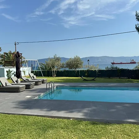 Zoza Luxury Isthmia By The Sea With Private Pool *