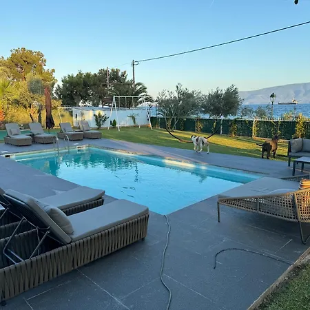 Zoza Luxury Isthmia By The Sea With Private Pool