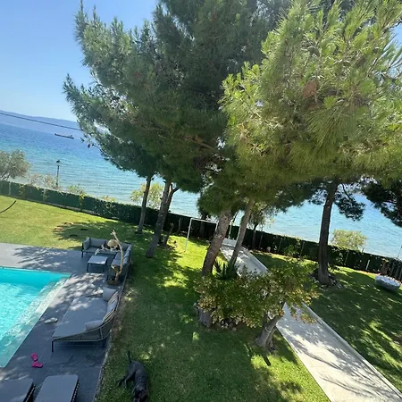 Zoza Luxury Isthmia By The Sea With Private Pool *