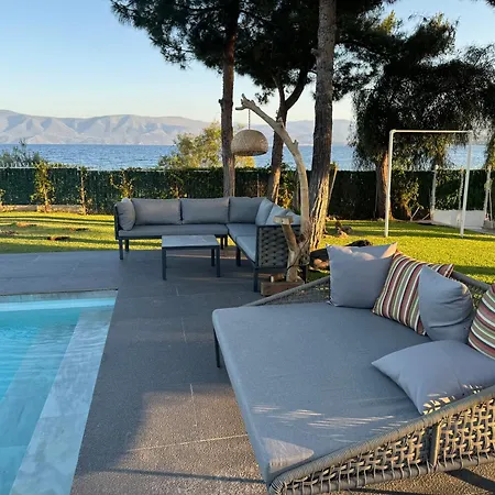 Vila Zoza Luxury Isthmia By The Sea With Private Pool Kalamáki