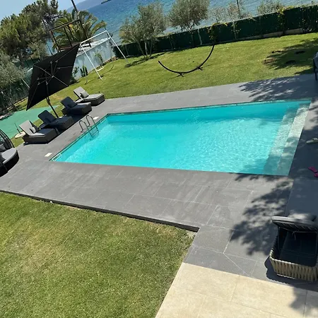 Zoza Luxury Isthmia By The Sea With Private Pool *