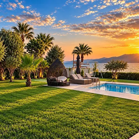Zoza Luxury Isthmia By The Sea With Private Pool