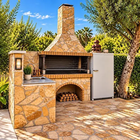 Zoza Luxury Isthmia By The Sea With Private Pool Villa