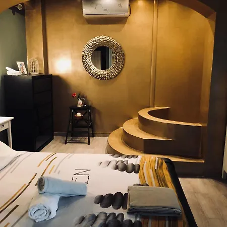 Zoza Luxury Isthmia By The Sea With Private Pool Kalamáki