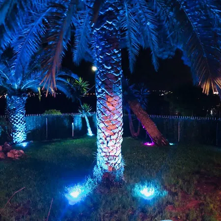 Zoza Luxury Isthmia By The Sea With Private Pool Kalamáki