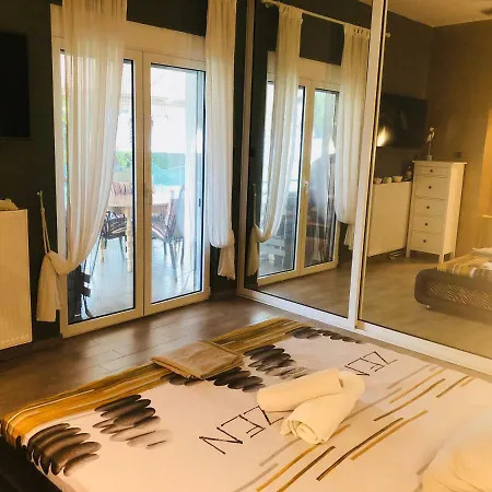 Zoza Luxury Isthmia By The Sea With Private Pool Kalamáki