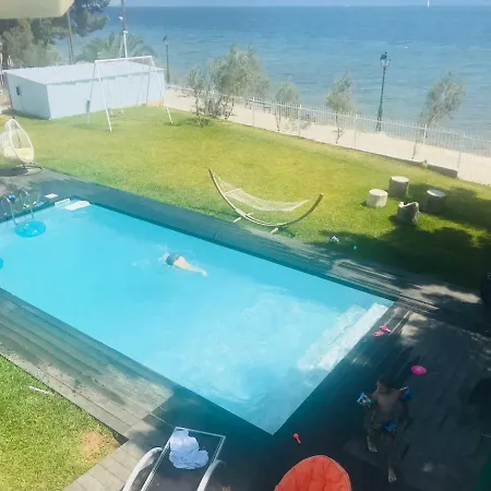 Zoza Luxury Isthmia By The Sea With Private Pool