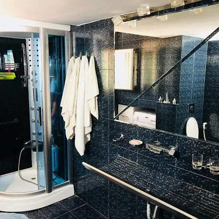 Zoza Luxury Isthmia By The Sea With Private Pool