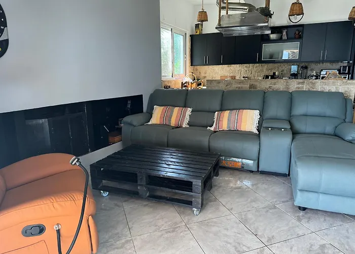 Zoza Luxury Isthmia By The Sea With Private Pool Βίλα