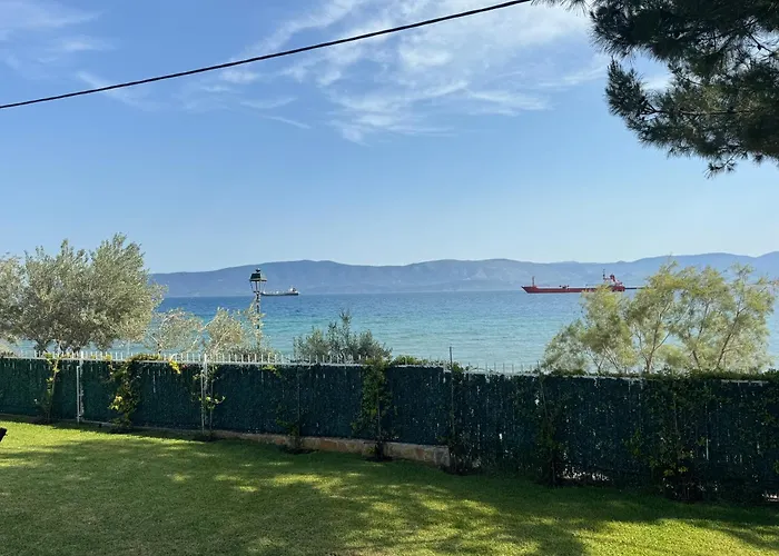 Zoza Luxury Isthmia By The Sea With Private Pool Βίλα *