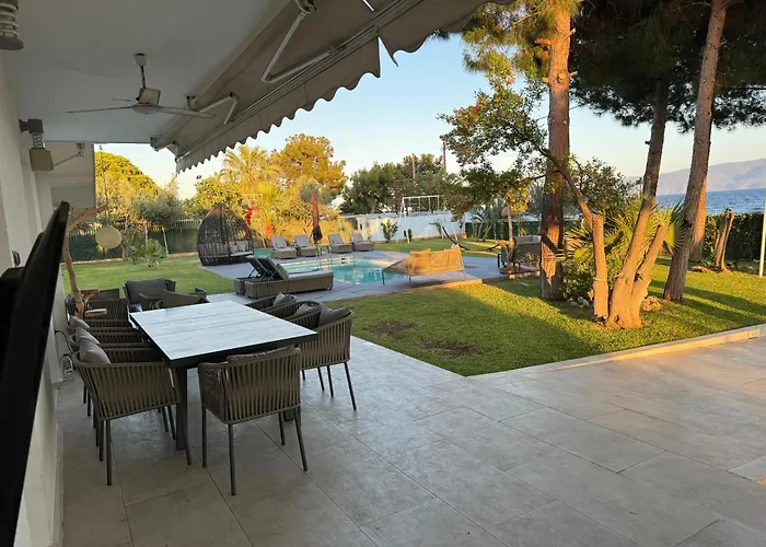 Zoza Luxury Isthmia By The Sea With Private Pool Βίλα Kalamáki