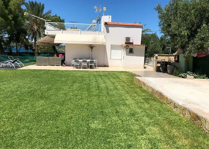 Zoza Luxury Isthmia By The Sea With Private Pool Kalamáki