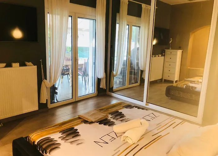 Zoza Luxury Isthmia By The Sea With Private Pool Kalamáki