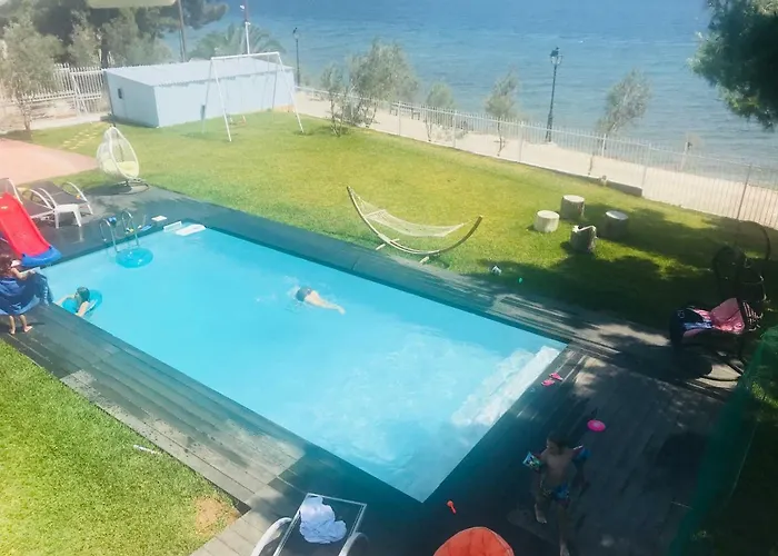 Zoza Luxury Isthmia By The Sea With Private Pool